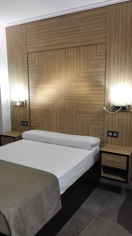 Apartamentos Las Palmeras Palma del Río Zimmer foto