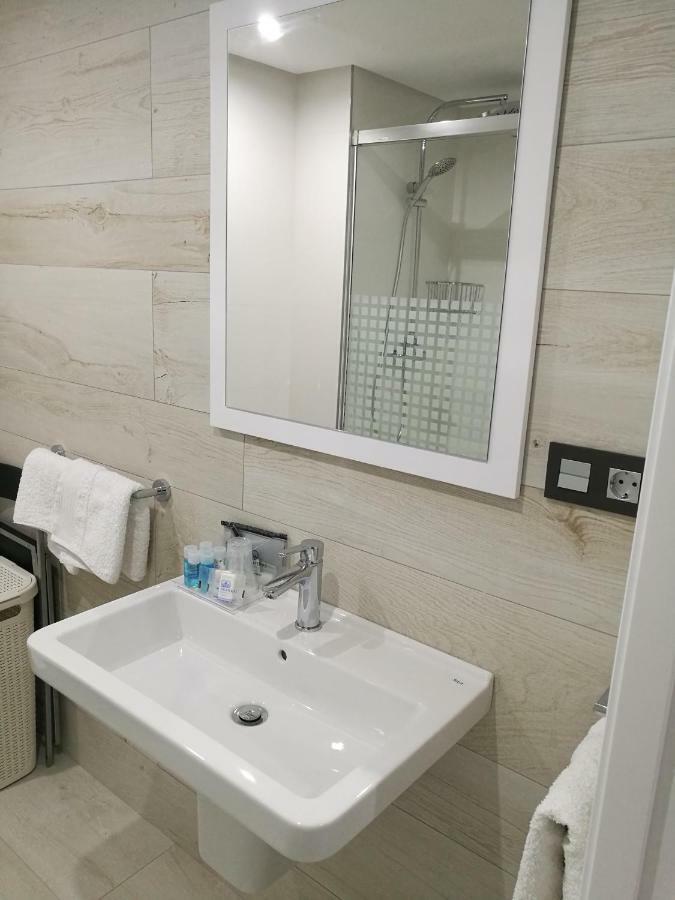 Apartamentos Las Palmeras Palma del Río Exterior foto